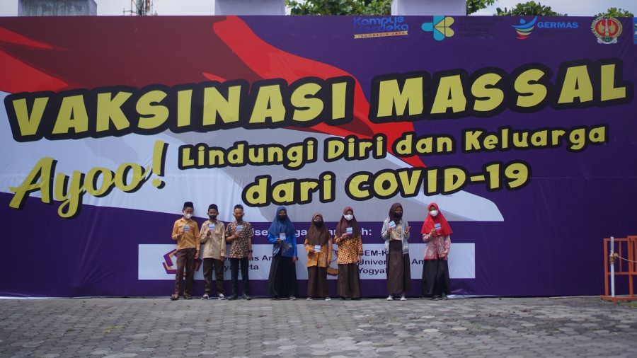 Universitas Amikom Yogyakarta adakan acara Vaksinasi Massal Untuk Mahasiswa